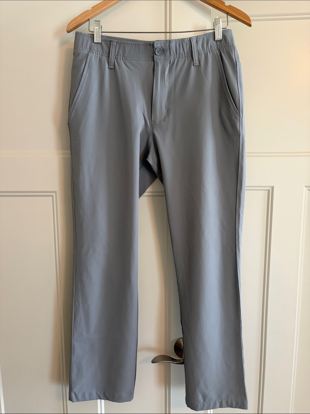 Under Armour Men's Chinos in Light Gray